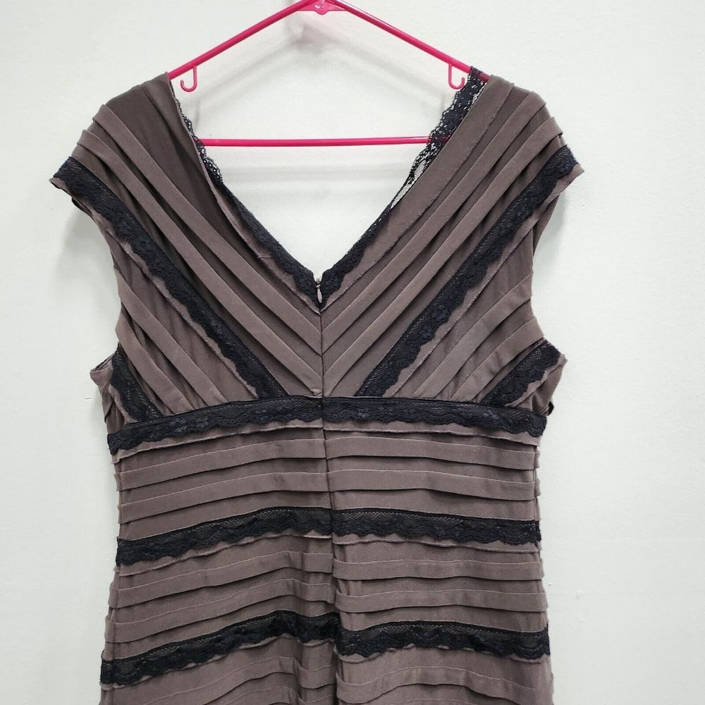 Adrianna Papell Womens Cocktail Dress Size 14 Brown Flat Ruffle Lace Surplice - Picture 10 of 10